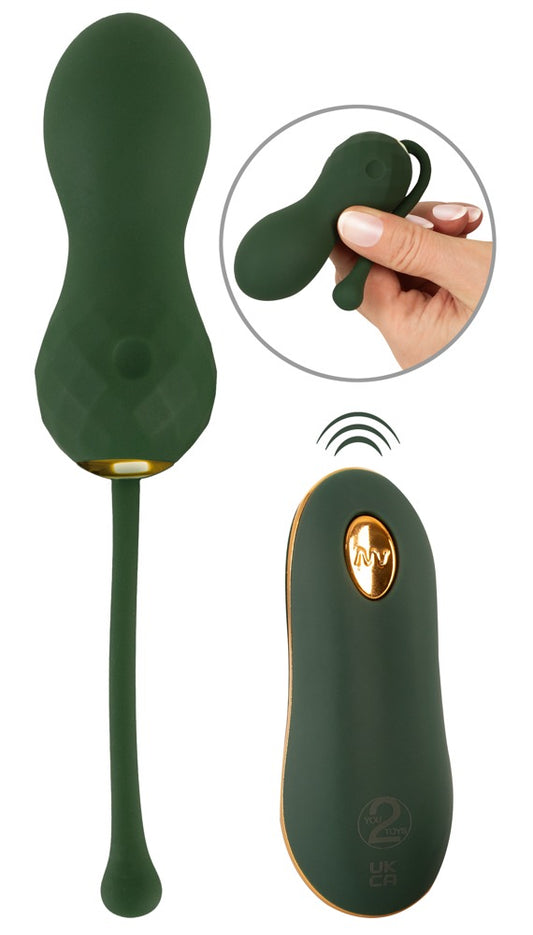 Emerald Love Luxurious Remote Control Love Balls in hand
