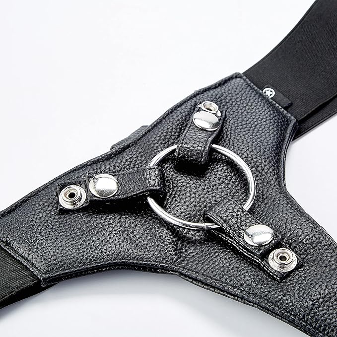 Ouch! Realistic 6 Inch Dildo Strap-On closeup