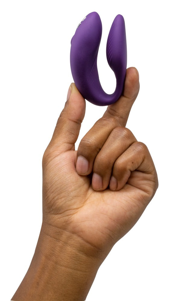 We-Vibe Chorus in hand