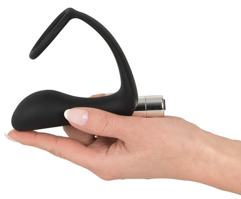 Black Velvets Vibrating Ring & Plug in hand