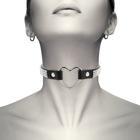 Coquette Hand Crafted Choker Vegan Leather - Heart in use